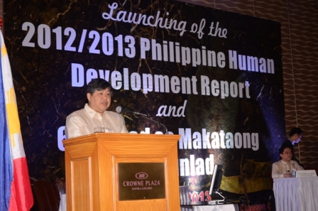 Dr. Emmanuel de Dios, HDN President, giving welcome remarks.